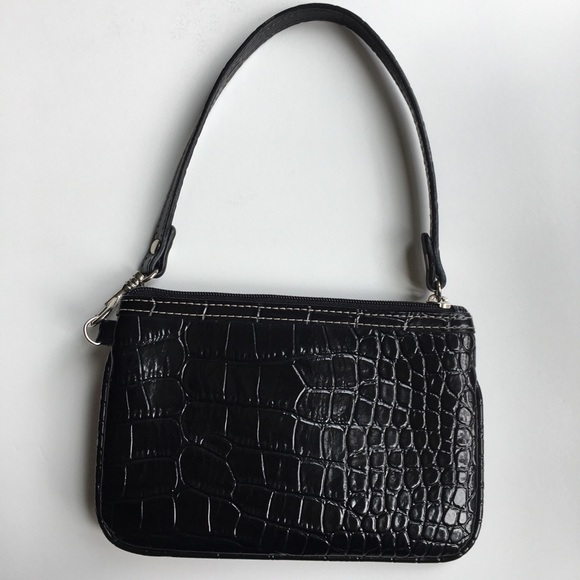 Liz Claiborne Vegan Leather Wristlet - Picture 2 of 6